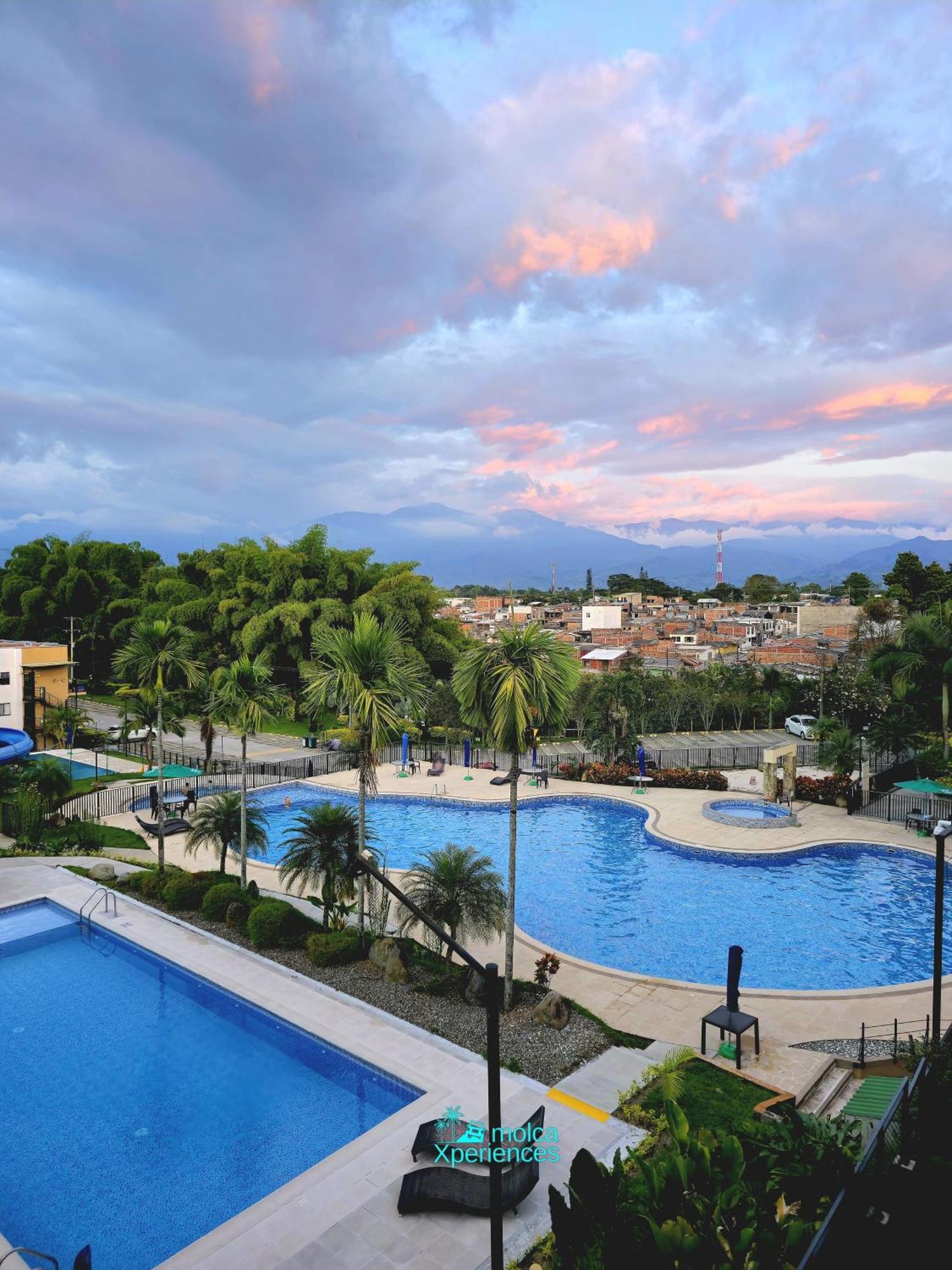 Apartamento Privado Vacacional A 5M Del Aeropuerto, 20 Minutos Del Parque Del Cafe Y Centro De Armenia Con 4 Piscinas, 3 Jacuzzi, Sauna By Molca Xperiences 3H Dış mekan fotoğraf