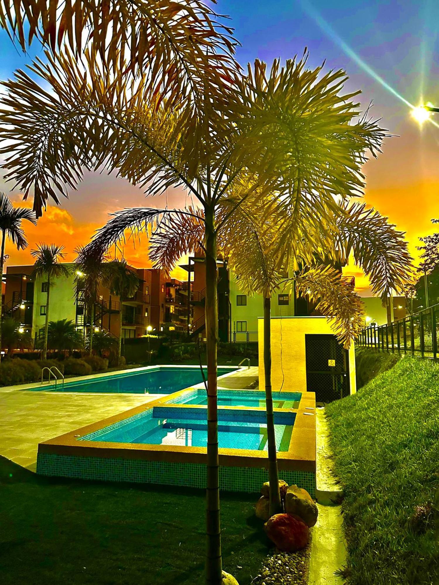 Apartamento Privado Vacacional A 5M Del Aeropuerto, 20 Minutos Del Parque Del Cafe Y Centro De Armenia Con 4 Piscinas, 3 Jacuzzi, Sauna By Molca Xperiences 3H Dış mekan fotoğraf